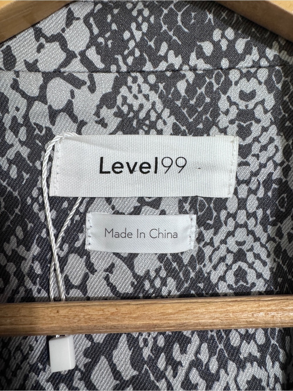 NWOT Level 99 Women's Linen Blend Gray Snake-Print Blazer size L Office Party - Picture 5 of 12